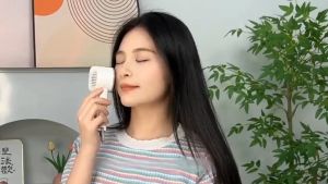 ระบายความร้อนด้วยความเร็วสูง พัดลมมือถือ ปรับระดับได้ 3 ระดับ พัดลมพกพา ไม่มีใบมีด พัดลมเงียบ