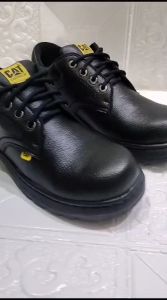 SEPATU SAFETY CAOT PRIA//SEPATU BOT UJUNG BESI//SEPATU KERJA LAPANGANTOURING