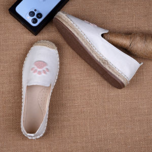 รองเท้าผ้าใบเดนิมแบบสวมสำหรับผู้หญิง สวมใส่สบาย ระบายอากาศได้ดี ทรงหัวมน วัสดุยาง พื้นรองเท้าหนังสัตว์ ฤดูร้อน 2024