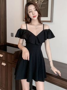 ชุดเดรสเซ็กซี่เปิดไหล่ชายระบายเดรสสายเดี่ยวทรงเอรัดเอวสูงเข้ารูปเรียบหรูใส่แล้วดูผอมเพรียวแฟชั่นสำหรับผู้หญิง