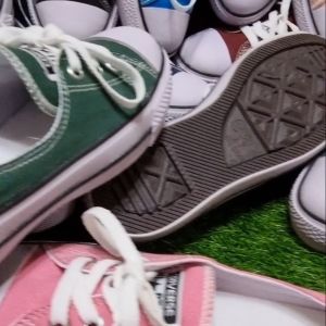 Sepatu Sneaker Kanvas Wanita Terbaru 2024 Flat Slip On Import Murah Kekinian Karet Empuk Lentur Gaul