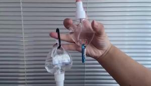 First Chioce ขวดสเปรย์รูปหัวใจ พร้อมตะขอเกียว สะดวกพกพา Heart shaped spray bottle