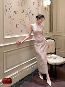 New Chinese Style Mandarin Collar Sleeveless Embroidered Slim Fit Set
