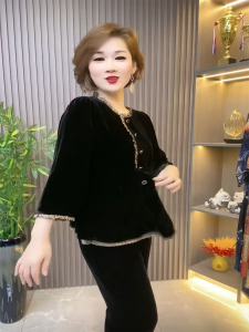 เสื้อยืดกำมะหยี่คอตั้งแขนยาวทรงเข้ารูปสำหรับผู้หญิง ฤดูใบไม้ร่วง 2025 ทรงเข้ารูป เสื้อเชิ้ตแขนยาวทรงเข้ารูป