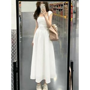 ชุดเดรสยาวสีขาวสไตล์ฝรั่งเศสสำหรับฤดูร้อน ทรงเอ แขนกระดิ่ง ผูกเชือก กระโปรงทรงเอ ผ้าโพลีเอสเตอร์ เอวกลาง แขนสั้น