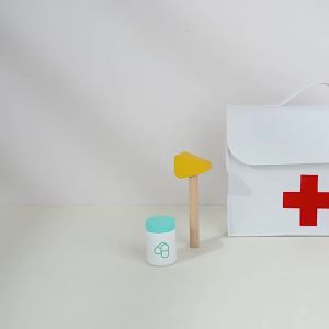 Wooden Doctor Kit For KidsPretend Playset For Toddlers With Medical Bag For Boys and Girls Fun Role Playing Game