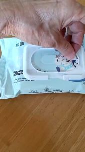 Baby Wipes ทิชชู่เปียกทำความสะอาดสำหรับเด็ก 1ห่อ 80แผ่น สำหรับหน้า การผ่าตัด สำหรับผู้ที่มีปัญหาด้วยวิธีการเล่น มีสินค้าพร้อมส่ง ราคาถูก