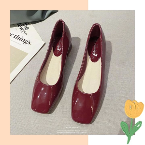 QLshop พิกัดของดีราคาถูก รองเท้าคัทชูแฟชั่นงานเสริมส้นสำหรับผู้หญิง รุ่นนี้แนะนำว่าควรมีติดบ้านไว้เลย งานดีมาก ดีเทลเรียบหรูดูแพงสุด มีให้เลือก 4 สี ใครยังไม่มีรีบกดสั่งเลยจ้าของหมดไวมาก