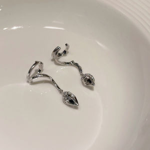 Cyberpunk Unique Non-Pierced Earrings for Women New Arrival Classy Ear Hook Ear Clip Cold Style Ear Clip Earrings for Boys