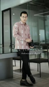 MARSELINO Slimfit MOCCA CHOCO Baju Pria Kemeja Batik Kerja Lengan Panjang Warna Soft Pastel Bahan Katun Halus Berkualitas