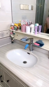 Cốc Gấu Dán Tường Để Bàn Chải Đánh Răng Hình Gấu Có Lỗ Thoát Nước Tiện Lợi