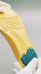 JeDa แผ่นรองเท้ากีฬา กันแรงกระแทก กันลื่น  ระงับกลิ่นเท้าและดูดซับเหงื่อดี insole มีสินค้าพร้อมส่ง