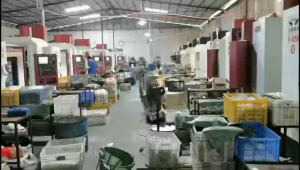 อุดกระจก /ปิดรูกระจก อุดรูกระจก ติดตั้งง่ายมีเกลียวยึดแน่น ครอบวงเต็มรู น้ำไม่เข้า ไม่ต้องดัดแปลง มีหลายสีให้เลือก ทนทานและแข็งแรง รูปลักษณ์สวยงาม เรียบง่าย 1 คู่