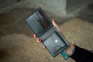 Dompet Pria 100% Kulit Buatan Garoet Model Lipat Pendek Simpel Mini Kece Pas Uang