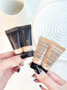 Lancôme | Long-lasting Light Coverage Foundation 5ml