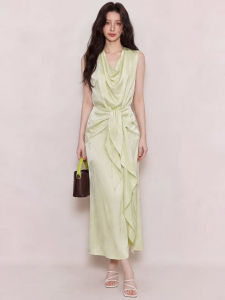 QFN | Luxury Green Satin V-Neck Slimming Fitted Dress
