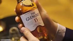The Glenlivet 15 Year Old Single Malt Scotch Whisky 700ml - Rich & Complex Perfect for Gifting (Two Bottle Set)