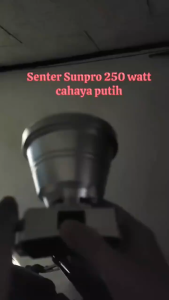 Senter Kepala LED 250W Sunpro SL-992 Cahaya Putih Waterproof Super Terang Batre 9000mAh Tahan Hingga 50 Jam Pemakaian Plus Lensa Kuning dan Biru
