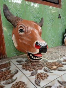 mainan BANTENG SURO