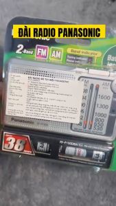 Đài Radio Panasonic kèm 2 Pin AA RF-P150BDAGA - Hàng chính hãng