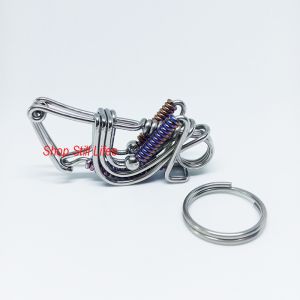 móc khóa mỹ nghệ mô hình cào cào sức mạnh bước tiến MS001