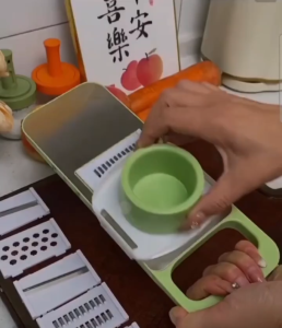 Sweet Baby Parutan Sayur dan Buah 8 in 1 Parutan Serbaguna Baja Tahan Karat Pemotong Sayur Multifungsi