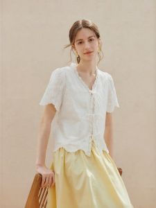 INMAN | Cotton Sweet V-Neck Lace Embroidered Blouse