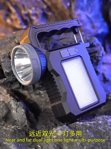 Đèn pin cầm tay ST8801 siêu sáng 2 nguồn sáng sạc năng lượng mặt trời tiện dụng