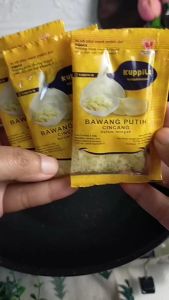 KUPPILA BAWANG PUTIH CINCANG DALAM MINYAK SACHET