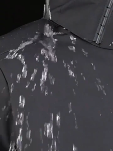 แจ็คเก็ต คู่รัก เสื้อแจ็กเก็ตผู้ชาย ถอดหมวกได้ กันลมและกันน้ํา ป้องกันรังสียูวี เหมาะสำหรับผู้ชายและผู้หญิงทุกคน