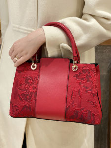 กระเป๋าสะพายไหล่แบบใบเดียวสำหรับงานแต่งงานสีแดงระดับไฮเอนด์ Dedoo กระเป๋าถือผู้หญิงสำหรับคุณแม่และคุณยาย กระเป๋าหนัง PU สไตล์ยุโรป