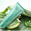 Aloe Vera Gel Pelembab Gel lidah buaya perawatan wajah. 