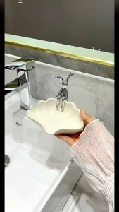 Ceramic Soap Dish: Rabbit Pattern Non-Slip & Draining | Luxury Bathroom Organizer for Light Luxury Home