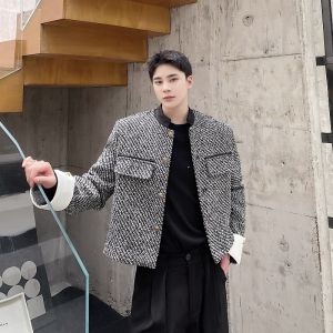 เสื้อแจ็คเก็ตผู้ชายคอตั้งหนาปานกลางฤดูใบไม้ผลิและฤดูใบไม้ร่วง ทรงสั้น ทรงเข้ารูป สไตล์สตรีท เสื้อคลุมกันหนาวแบบสวมหัว