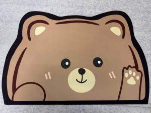 卡通硅藻泥地垫 (60cm✘40cm）Cartoon Diatom Mud Floor Mat有多少人洗完澡是不想擦脚的🤔。我在浴室门口放了一个硅藻泥地垫✨，洗完澡踩上去✨，脚上的水会很快吸干✨，吸水垫上的水也干的很快脏了