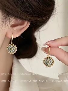 Vintage Style Oil Painting Earrings Light Luxury