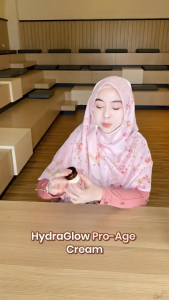 Amura HydraGlow Pro-Age Cream - 30 gr | 3x Ceramide Melembapkan Mencerahkan Menghilang Flek Hitam & Memperkuat Skin Barrier | Day Cream