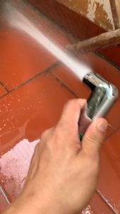 Bộ vòi xịt vệ sinh nhựa xám KENISI-BXN51 bộ xịt nhựa xámđầu xịt mạ NIKEN chống gẫy tay