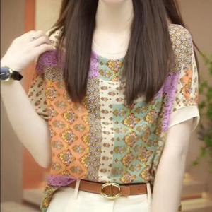 Summer 2025 Trendy Short Sleeve Printed Top Luxury European Style Beautiful Shirt for Middle-Aged Women Comfortable Silk Blend