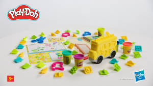 Play-Doh School Day Fun Playset Preschool Toys for Kids 3+ 40+ Accessories for Arts & Crafts Activities Back to School Classroom Gifts