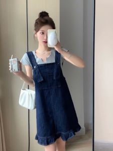 ชุดเดรสยีนส์ทรงหลวมสองชิ้นสำหรับผู้หญิง ช่วงฤดูร้อนปี 2023 เดรสกระโปรงสั้นทรงเข้ารูป ชุดแฟชั่นลำลอง