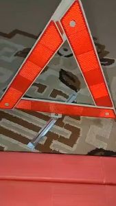 Car Triangle Emergency Sign Board Warning Reflective Stand Tool Tripod Foldable Triangle Emergency Breakdown Road Stop Sign Board Hazard Car Parking Triangular Reflective Safety Warning Sign Vehicle Road Emergency Papan Signal Board Segi Tiga Kecemasan
