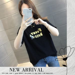 Dsion เสื้อยืดใส่เล่นเก๋ๆ คอกลมน่ารักเรียบง่าย เสื้อยืดอักษรอังกฤษ เสื้อยืดผู้หญิงแฟชั่นหน้าร้อน แฟนชั่นสุดฮิต