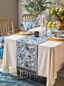 Nabis | Antique Blue and White Chinese Style Table Runner