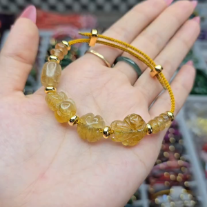 Q1991 Vòng lu thống ngũ điếu cỏ 4 lá hồ ly tỳ hưu Thạch Anh Tóc Vàng cho mệnh Thổ và Kim - Phong Thuỷ TUDO