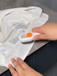 Sikat Pembersih Multifungsi Sikat Pembersih Sepatu/Baju Cleaning Brush With Liquid Dispenser
