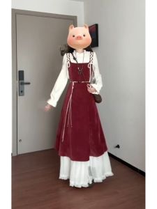 ชุดเดรสยาวคลุมเข่าสไตล์ฝรั่งเศสสีแดงหรูหรา ชุดเดรสยาวคลุมเข่าทรงเอ ชุดเดรสยาวคลุมเข่าฤดูใบไม้ร่วงและฤดูหนาว