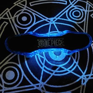 Shop bán ván trượt ngón tay Onepiece giảm stress bớt căng thẳng trong giờ làm việc led xanh 2051 1-1