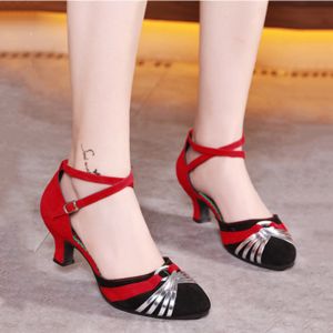 ผู้ใหญ่/ผู้หญิง รองเท้าเต้นรำละติน สำหรับ ผู้หญิง ใหญ่ รองเท้าส้นสูง ขนาด กลาง รองเท้าเต้นรำใหม่ พื้นนุ่ม รองเท้าเต้นรำ การเต้นรำ สำหรับ ผู้หญิง ทางสังคม สี เหลี่ยม