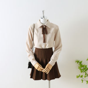 เสื้อเชิ้ตผู้หญิงแขนยาวทรงหลวมสไตล์วิทยาลัย ทรงหลวม หนา แขนยาว ทรงหลวม สีพื้น เสื้อตัวบน ฤดูใบไม้ร่วง 2024 ใหม่